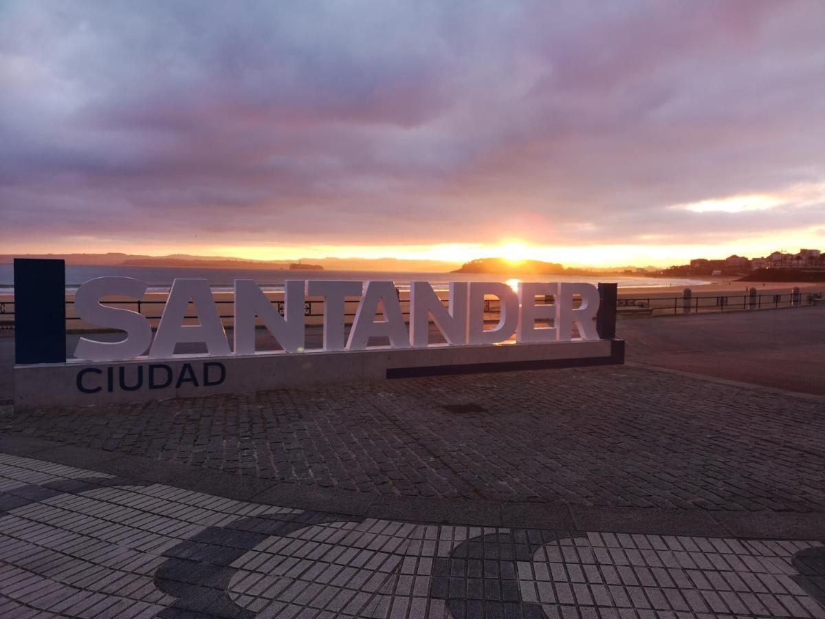 Hostel De Las Facultades Santander Eksteriør billede